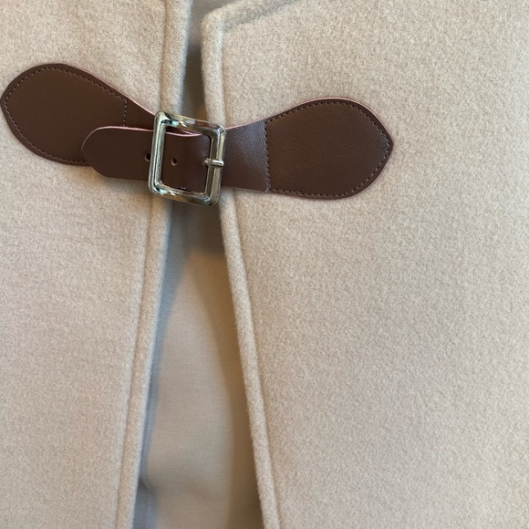 Perfect condition Cream Wayf Cape - Picture 2 of 5